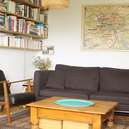 Superb Family Apt On The Bassin De La Villette Apartment *
